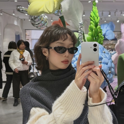 Kính Mát Gentle Monster Vanilla 01 Màu Đen