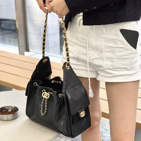 Túi Đeo Vai Chanel 25 Da Bò Trơn Màu Đen