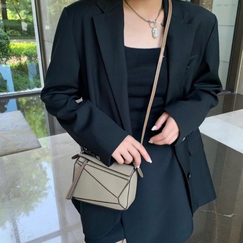 Túi Đeo Vai Loewe Remake Korea Da Bò Size 18cm