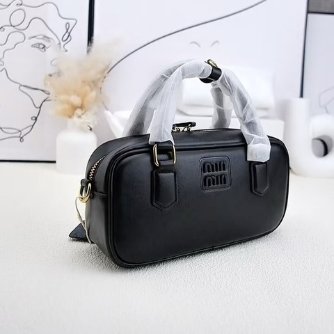 Túi Xách Miumiu Bản Hàn Da Bê 22cm Màu Đen