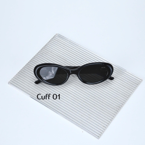 Kính Mát Gentle Monster x Bold Cuff 01 Màu Đen