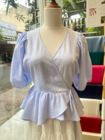 Áo Thơm đắp chéo cột dây