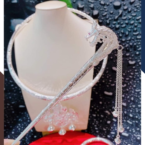 Bộ trang sức hầu đồng gồm Kiềng cổ, kiềng tay, trâm cài tóc, bông tai và khánh bằng bạc ta nguyên chất mã 46C5762