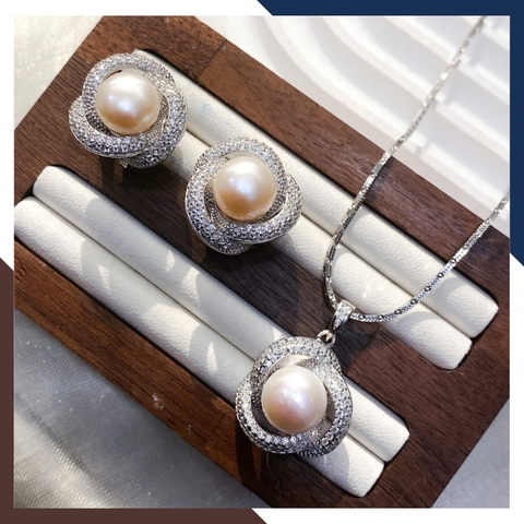 Bộ Trang Sức Ngọc Trai Bạc Xi Bạch Kim BTSNT126 – Kiêu Sa & Đẳng Cấp Quý Cô