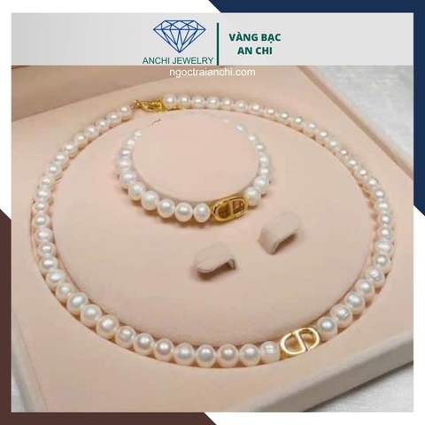 Bộ trang sức ngọc trai CD Dior mặc áo dài trẻ trung cho nữ gồm vòng cổ và vòng tay mã 89B1083