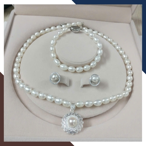 Bộ Trang Sức Ngọc Trai Cho Mẹ BTSNT138 – Vẻ Đẹp Quý Phái Dành Riêng Cho Phụ Nữ Trung Niên