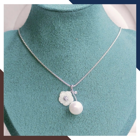 Bộ Trang Sức Ngọc Trai Thật Gồm Dây Chuyền Và Bông Tai Hình Hoa Phối Bạc BTSNT85