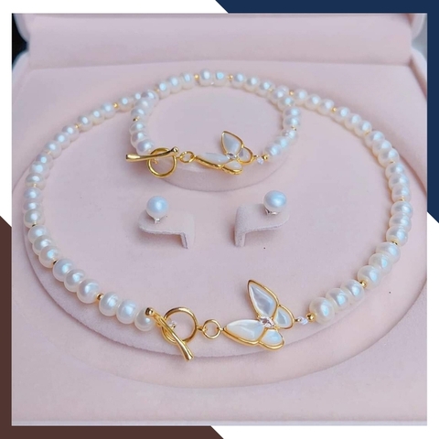 Bộ trang sức ngọc trai thật mặc áo dài đẹp cho nữ mẫu khóa hình con bướm mã K50T78250