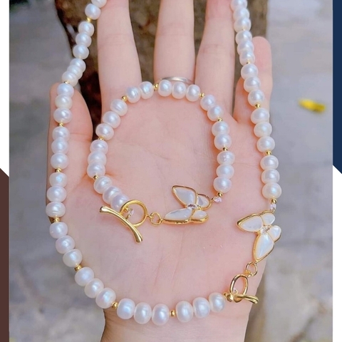 Bộ trang sức ngọc trai thật mặc áo dài đẹp cho nữ mẫu khóa hình con bướm mã K50T78250