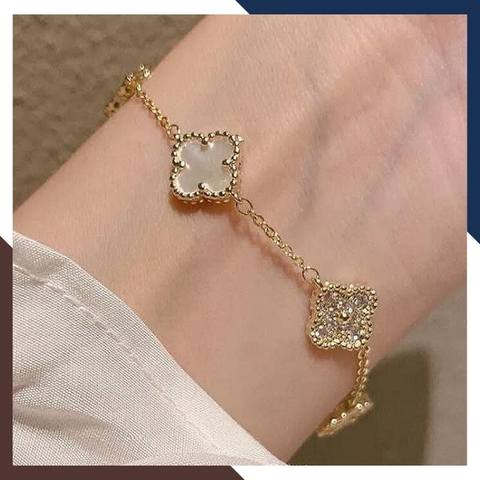 Bộ trang sức vàng tây 10k hình cỏ 4 lá gồm dây chuyền, lắc tay và bông tai mã L86D66B37