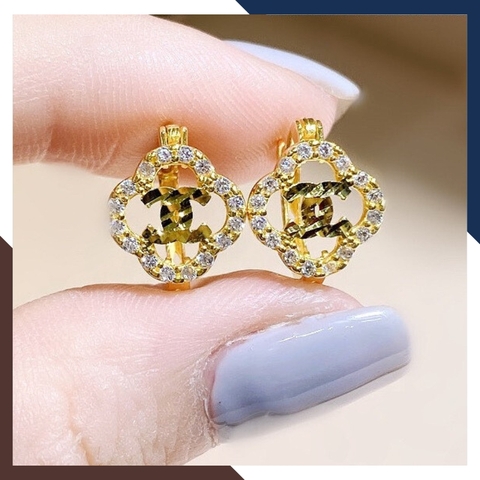 Bông tai Chanel vàng tây 10k kiểu chốt bấm viền hình cỏ 4 lá đính đá cho nữ đẹp mã TL39