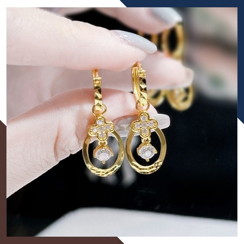 Bông tai vàng tây nữ 10k hình bầu dục phối hoa 4 cánh trẻ trung TL77