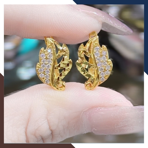 Bông tai vàng tây 10k hình chiếc lá trẻ trung mới đẹp cho nữ, mẫu chốt bấm bật mã TL55