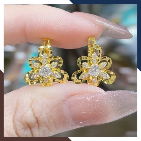 Bông tai vàng tây 10k hình hoa mai 6 cánh trẻ trung mới đẹp cho nữ, mẫu chốt bấm bật mã TL62