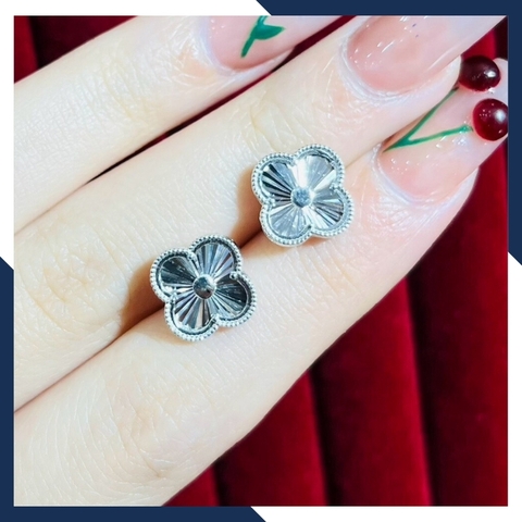 Bông tai cỏ 4 lá vàng trắng 18k, bông tai vàng ý 750 trẻ trung cho nữ mã 556B4420