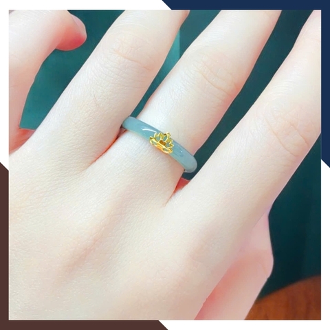 Nhẫn Lam Ngọc Tự Nhiên A+ Bọc Hoa Sen Vàng 10K – NPT53