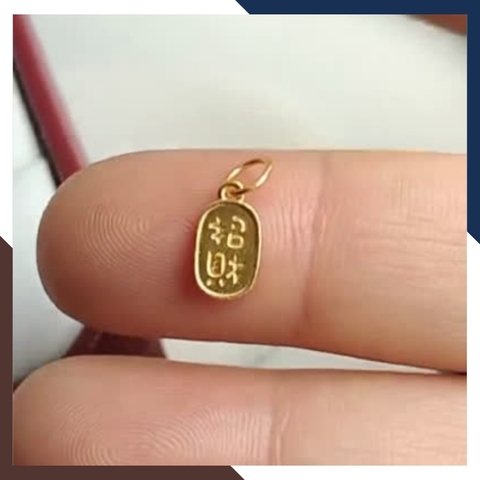 Charm vàng 18k, charm treo thẻ bài may mắn mã 039AC582