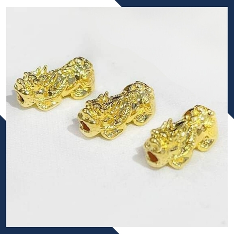 Charm vàng 18k, tỳ hưu vàng 18k đeo tay mã AC250