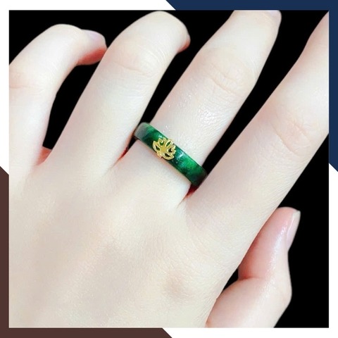 Nhẫn Cẩm Thạch Bản Mảnh 3–4mm Viền Sen Mini 10K – NPT55