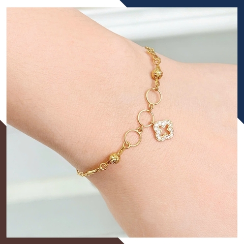 Lắc Tay Vàng Nữ 10K LTVN355 – Mix Charm Hoa Hồng, Cỏ 4 Lá & Số 5 Thanh Lịch, Tôn Cổ Tay