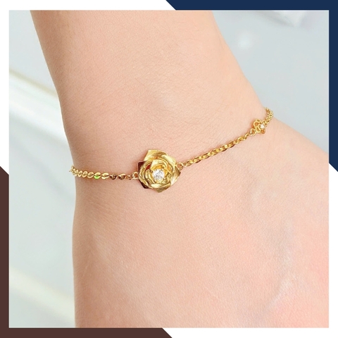 Lắc Tay Vàng Nữ 10K LTVN355 – Mix Charm Hoa Hồng, Cỏ 4 Lá & Số 5 Thanh Lịch, Tôn Cổ Tay