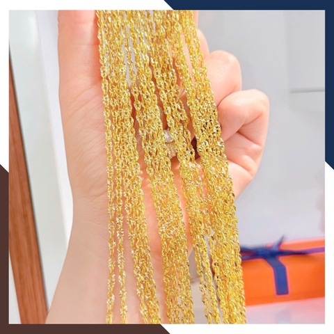 Lắc Tay Vàng Nữ 10K Trơn Kiểu Đuôi Phụng LTVN303 – Siêu Bắt Sáng, Lấp Lánh Mọi Góc Nhìn