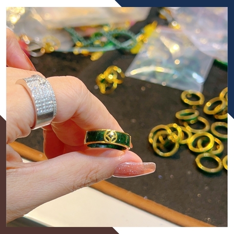 Nhẫn cẩm thạch bọc vàng 10k có kiểm định type A đẹp cho nam nữ mệnh mộc, mệnh hỏa mã AC1330