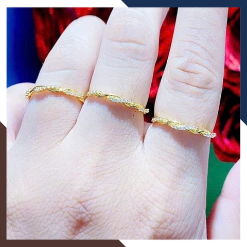 Nhẫn Vàng Tây Nữ 10K NVN320 – Kiểu Xoắn Mỏng, Dễ Phối Layering Nhiều Ngón