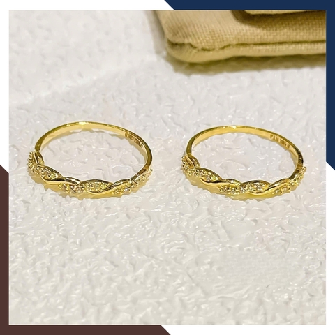 Nhẫn Vàng Tây Nữ 10K NVN320 – Kiểu Xoắn Mỏng, Dễ Phối Layering Nhiều Ngón