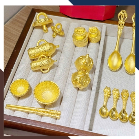 Bộ Bát Đũa Vàng Ta 24K 9999 QTV32 – Kỷ Vật Thôi Nôi Cho Bé | Ngọc Trai Anchi