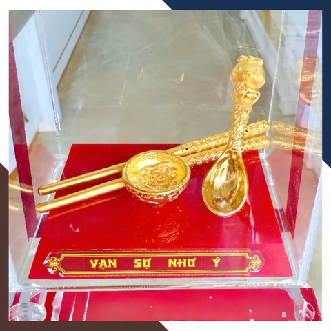 Bộ Bát Đũa Vàng Ta 24K 9999 QTV32 – Kỷ Vật Thôi Nôi Cho Bé | Ngọc Trai Anchi