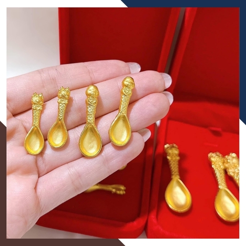 Thìa Vàng 9999, Quà Thôi Nôi/ Đầy tháng Cho Bé Mã QTV11 - Chúc Con Sung Túc Cả Đời Dư Dả