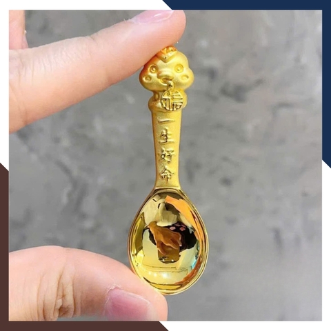 Thìa Vàng 9999, Quà Thôi Nôi/ Đầy tháng Cho Bé Mã QTV11 - Chúc Con Sung Túc Cả Đời Dư Dả