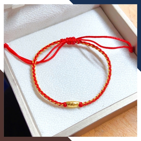 VCHV109 – Vòng Chỉ Đỏ Charm Vàng 10K Dây Rút Tết Thủ Công