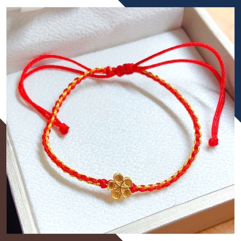 VCHV109 – Vòng Chỉ Đỏ Charm Vàng 10K Dây Rút Tết Thủ Công