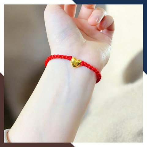 VCHV109 – Vòng Chỉ Đỏ Charm Vàng 10K Dây Rút Tết Thủ Công