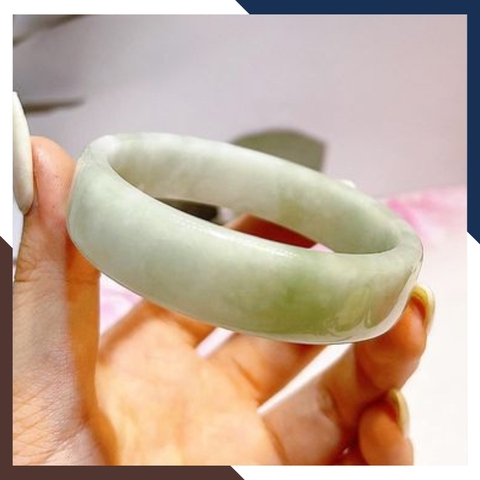 Vòng cẩm thạch trắng liền khối bản vuông 12mm cho nữ mệnh kim, mệnh thủy mã AC350