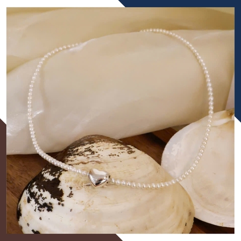 Vòng Cổ Choker Ngọc Trai Nhỏ Mặt Trái Tim Bạc VCNT146 – Tôn Vinh Nét Đẹp Nhẹ Nhàng & Nữ Tính