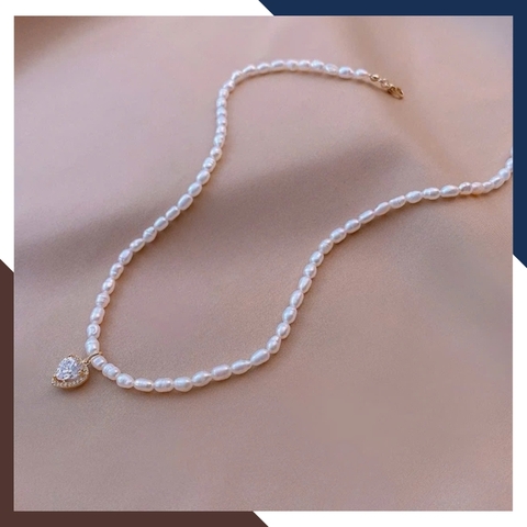 Vòng cổ ngọc trai hạt gạo nhỏ dáng choker có mặt hình trái tim cho nữ mặc áo dài đẹp mã 56CH250