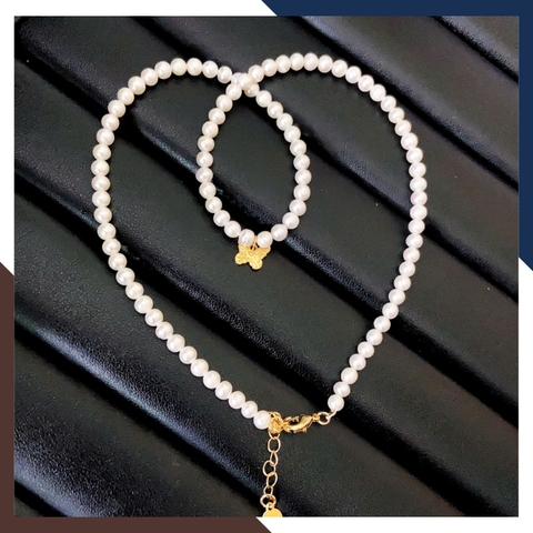 Vòng cổ ngọc trai hạt nhỏ dáng choker phối charm bướm vàng 10k VCNT155 – Tinh tế, nổi bật