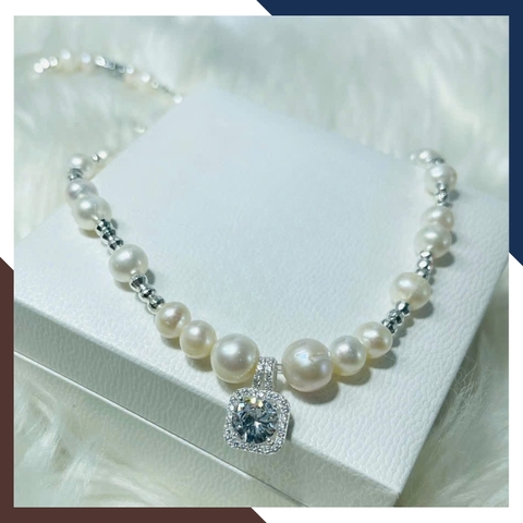 Vòng Cổ Ngọc Trai Nữ Mặt Vuông Đính Đá Phối Bi Bạc VCNT142 - Sang Trọng & Hiện Đại