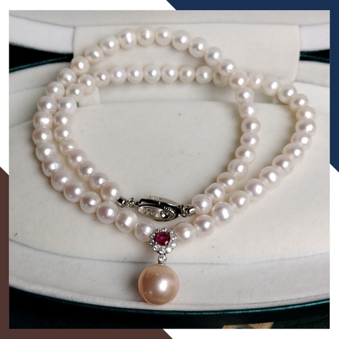 Vòng cổ ngọc trai cho mẹ, phụ nữ trung niên mặc áo dài 78B1235