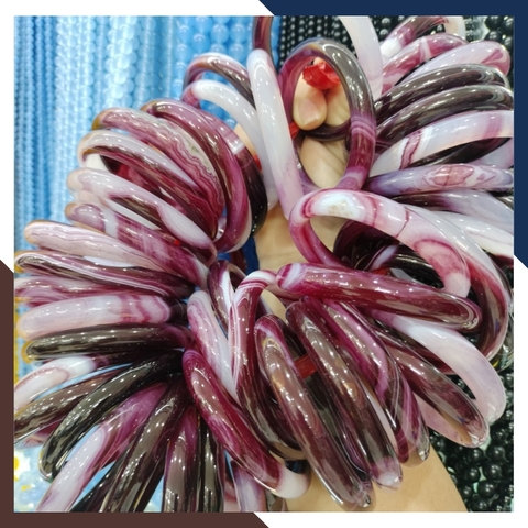 Vòng mã não vân đỏ trắng liền khối bản mo 10mm cho nữ mệnh hỏa, mệnh thổ, mệnh kim, mệnh thủy mã AC120