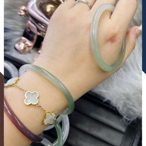 Vòng tay đá chalcedony ( Canxedon ) trắng xanh nguyên khối có kiểm định mã AC385