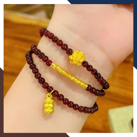 Vòng tay đá garnet ngọc hồng lựu đỏ mix charm vàng 24k mã AC2830