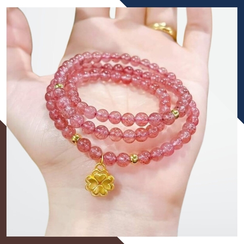 Vòng thạch anh dâu tây hồng mix charm vàng 24k mã AC269135