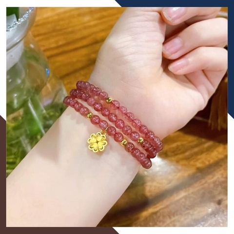 Vòng thạch anh dâu tây hồng mix charm vàng 24k mã AC269135