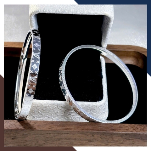 Vòng Tay LV Louis Vuitton Nữ Dạng Kiềng Bằng Bạc Ta Nguyên Chất LTBN80