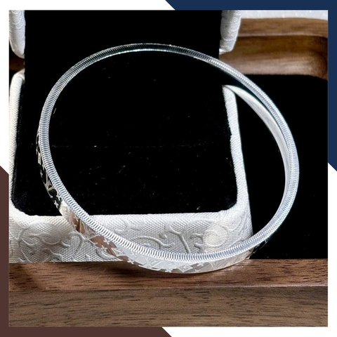 Vòng Tay LV Louis Vuitton Nữ Dạng Kiềng Bằng Bạc Ta Nguyên Chất LTBN80