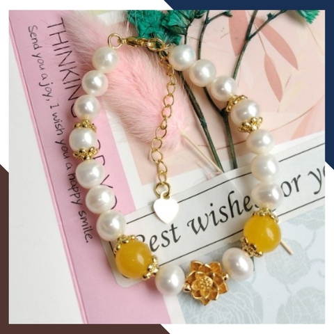 Vòng tay ngọc trai mix charm hoa sen bạc mạ vàng